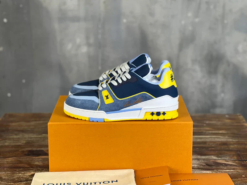 LV *Trainer